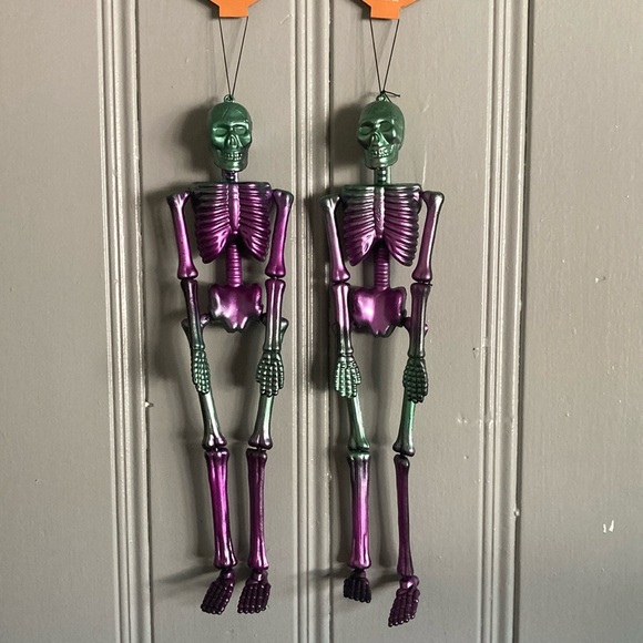 Set of 3- 2-18” Metallic Finish Purple/Green Hanging Skeltons & Skull Decoration - Picture 11 of 17